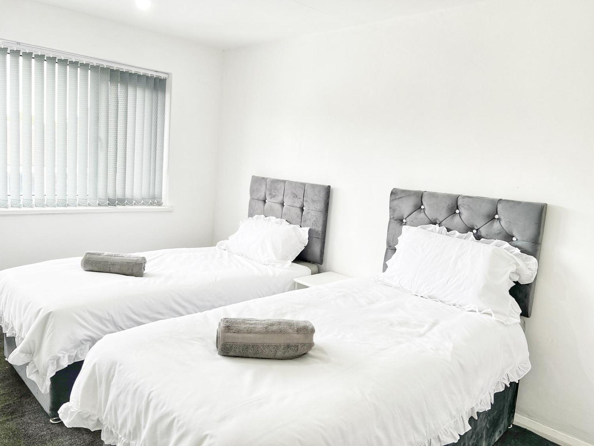 Rusholme Apartment - Sleeps 4 Манчестър Екстериор снимка